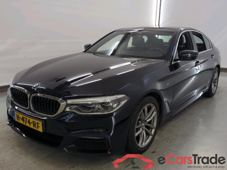 BMW 5 Serie Sedan 520iA 4d  M Sport Edition #1