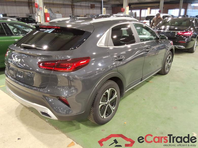 KIA XCEED 1.6 GDI PHEV DCT BUSINESS LINE #4
