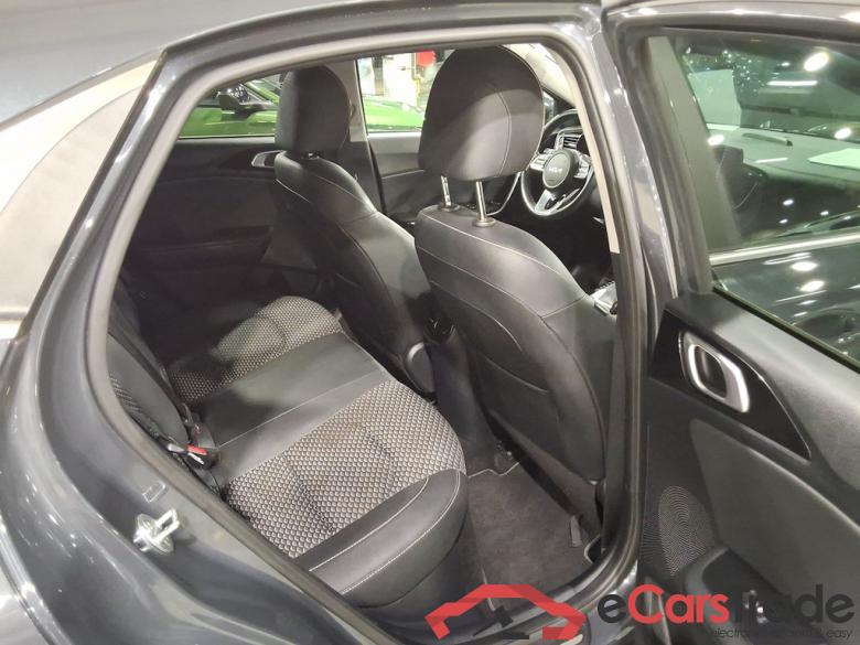 KIA XCEED 1.6 GDI PHEV DCT BUSINESS LINE #5