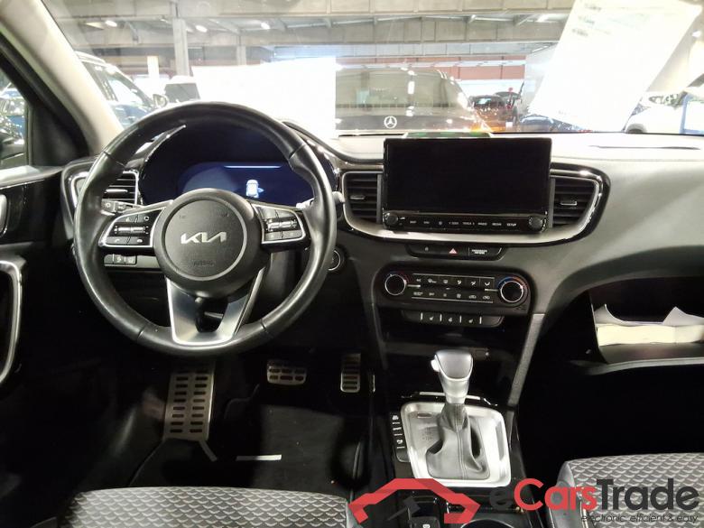 KIA XCEED 1.6 GDI PHEV DCT BUSINESS LINE #6