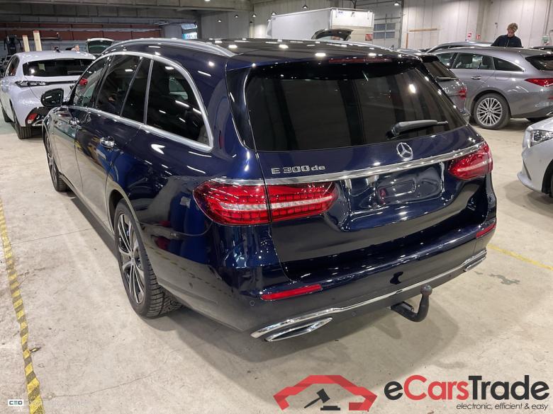 MERCEDES-BENZ E-CLASS BREAK 2.0 E 300 DE AUTO Premium Plus #3