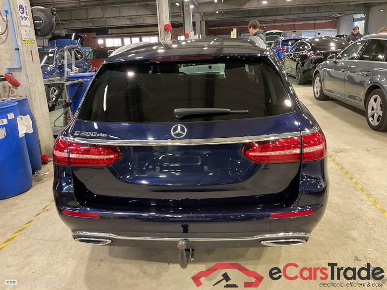 MERCEDES-BENZ E-CLASS BREAK 2.0 E 300 DE AUTO Premium Plus #5