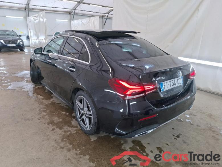 MERCEDES-BENZ Classe A Berline / 2018 / 4P / Berline A 250 e AMG Line 8G-DCT #2