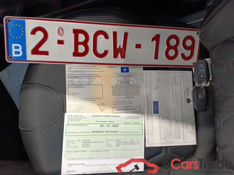 Peugeot 3008 Hybrid4 300 e-Auto8 GT Pack 5d #4
