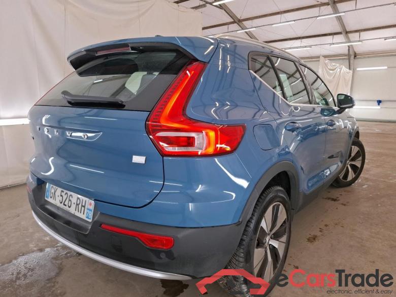 VOLVO XC40 / 2022 / 5P / SUV Recharge T4 211 DCT7 Start #3
