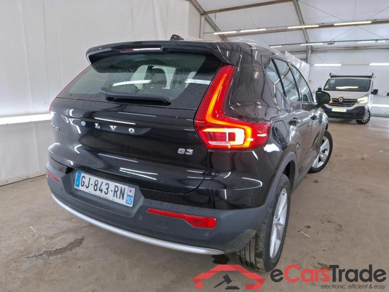 VOLVO XC40 / 2022 / 5P / SUV B3 163 DCT 7 Start #3