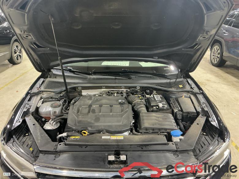 VOLKSWAGEN PASSAT VARIANT 2.0 TDI SCR MSQ 110KW VARIANT ELEGANCE B #6