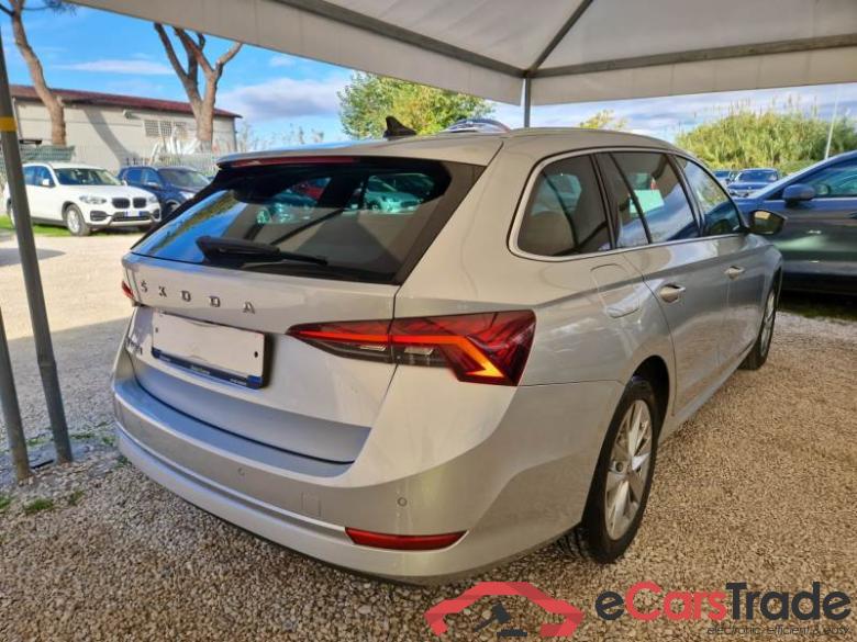 SKODA OCTAVIA WAGON / 2020 / 5P / STATION WAGON 1.5 TSI G-TEC STYLE DSG #2