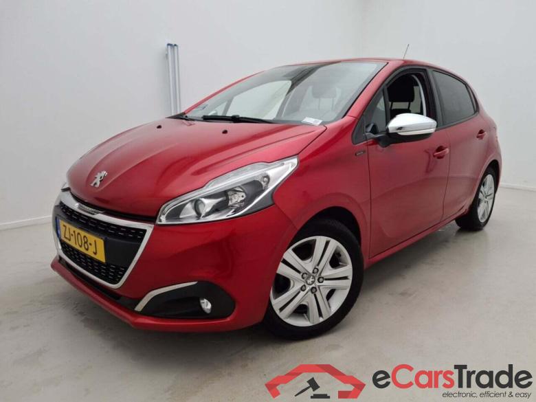 PEUGEOT 208 1.2 PureTech Signature #1