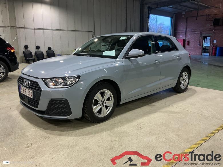 AUDI A1 1.0 25 TFSI ATTRACTION #1