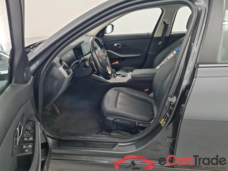 BMW 3 - 2019 330eA PHEV #6