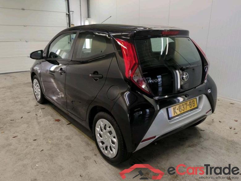 TOYOTA Aygo 1.0 VVT-i x-play #6
