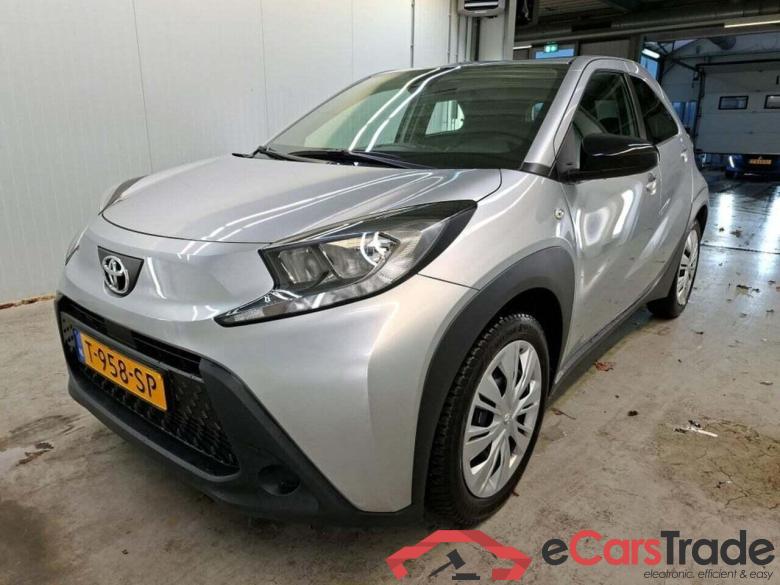 TOYOTA Aygo X 1.0 VVT-i MT Play #1
