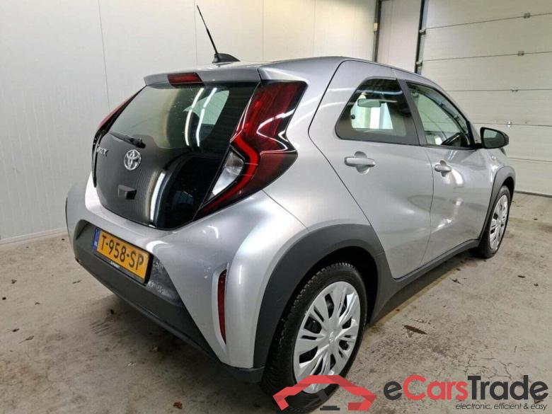 TOYOTA Aygo X 1.0 VVT-i MT Play #2