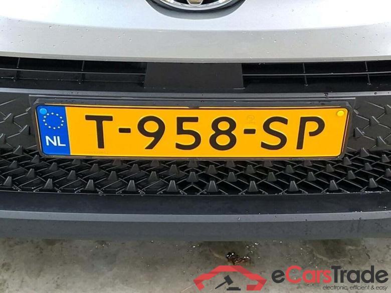 TOYOTA Aygo X 1.0 VVT-i MT Play #4