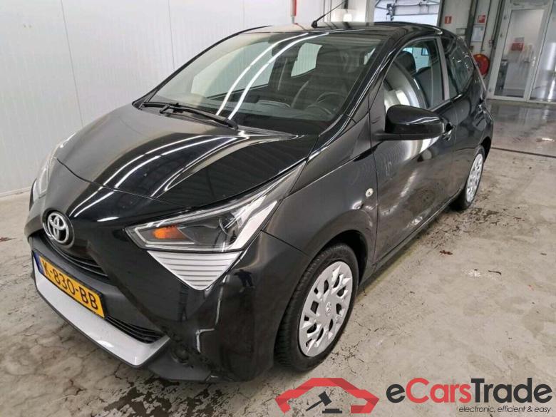 TOYOTA Aygo 1.0 VVT-i x-play #1