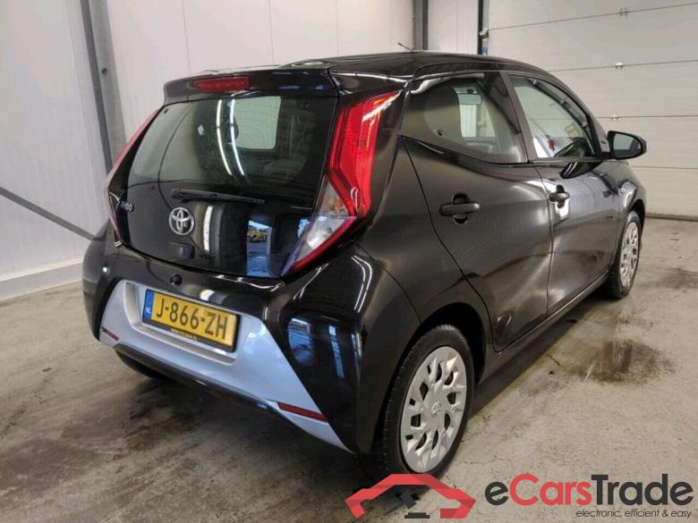 TOYOTA Aygo 1.0 VVT-i x-play #2