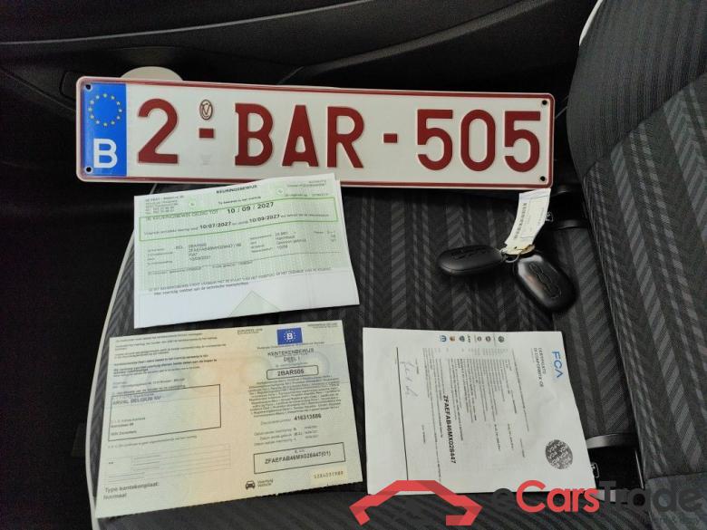 Fiat 500 500e 42 kWh Passion 3d #4