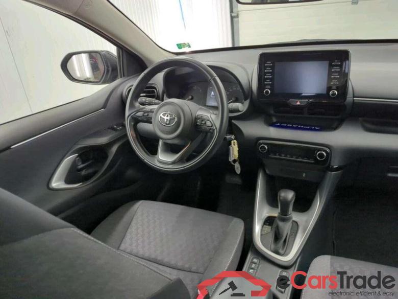 TOYOTA Yaris 1.5 Hyb. Active #3