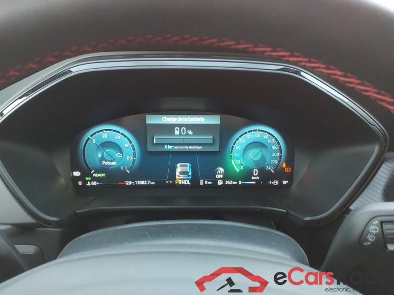 FORD Kuga 2.5 243CV Automático    St Line X (Pano) #4