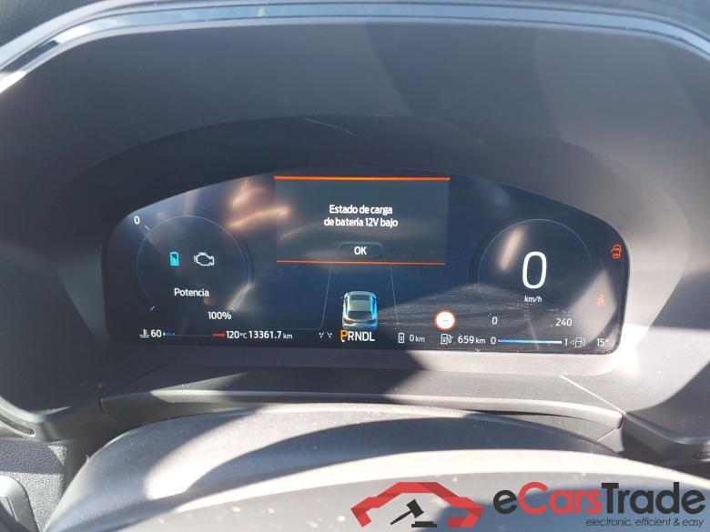 FORD Kuga 2.5 243CV  Automático St Line X (Pano) #4