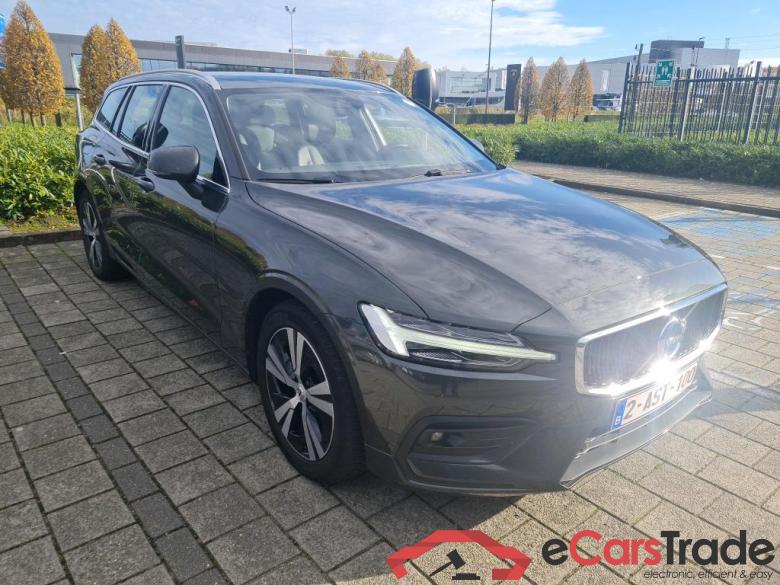VOLVO V60 2.0 D3 MOMENTUM PRO #2