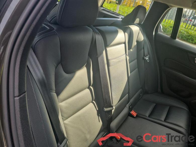 VOLVO V60 2.0 D3 MOMENTUM PRO #6