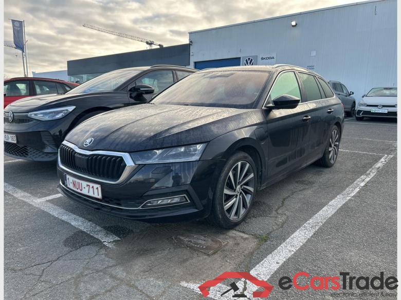 SKODA Octavia Combi PHEV Octavia SW PHEV 1.4 TSI Style DSG #1