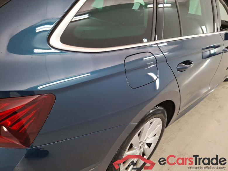 SKODA OCTAVIA COMBI 2.0 CRTDI CLEVER+ DSG #4