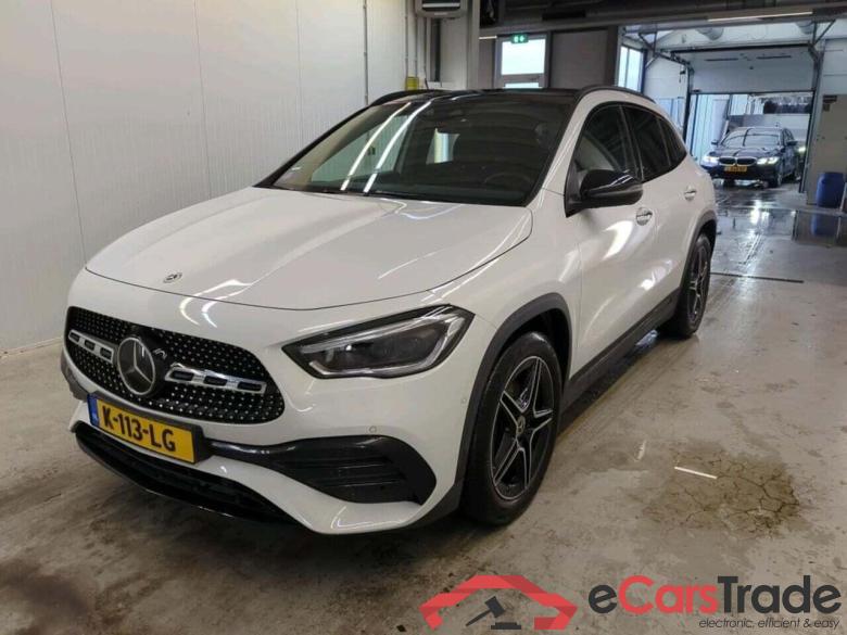 MERCEDES-BENZ GLA-klasse 200 Bns Sol. AMG #1