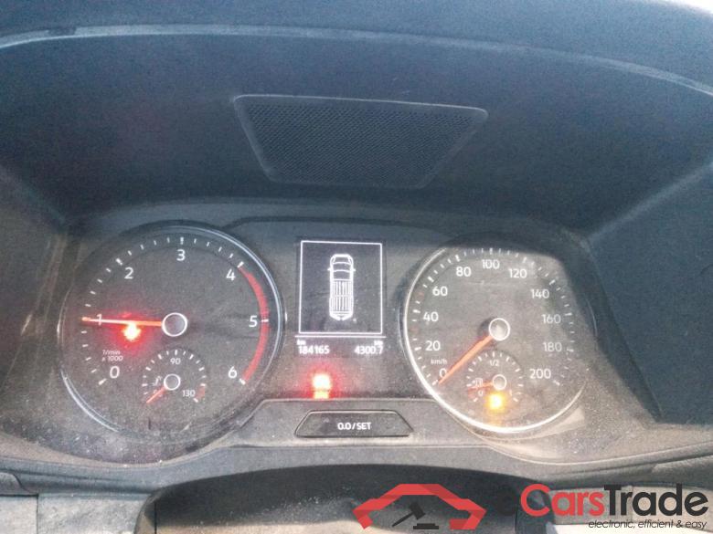 VOLKSWAGEN Crafter / 2017 / 4P / furgón 30 Furgón BM TN L3H2 2.0TDI 75kW (102CV) #4