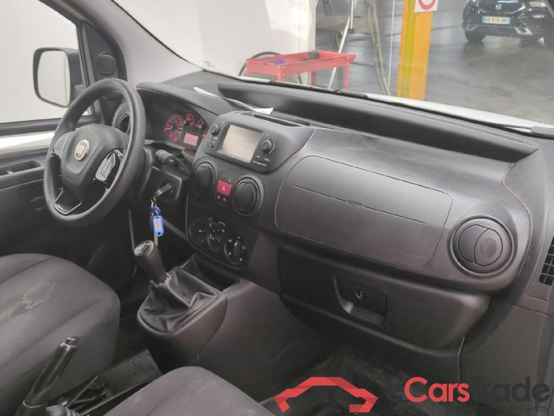 FIAT Fiorino / 2016 / 4P / Fourgonnette 1.3 Multijet 80 Pack Professional Nav #5
