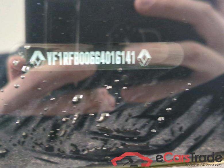 Renault Mégane Estate TCe 140 EDC Bose 5d #6