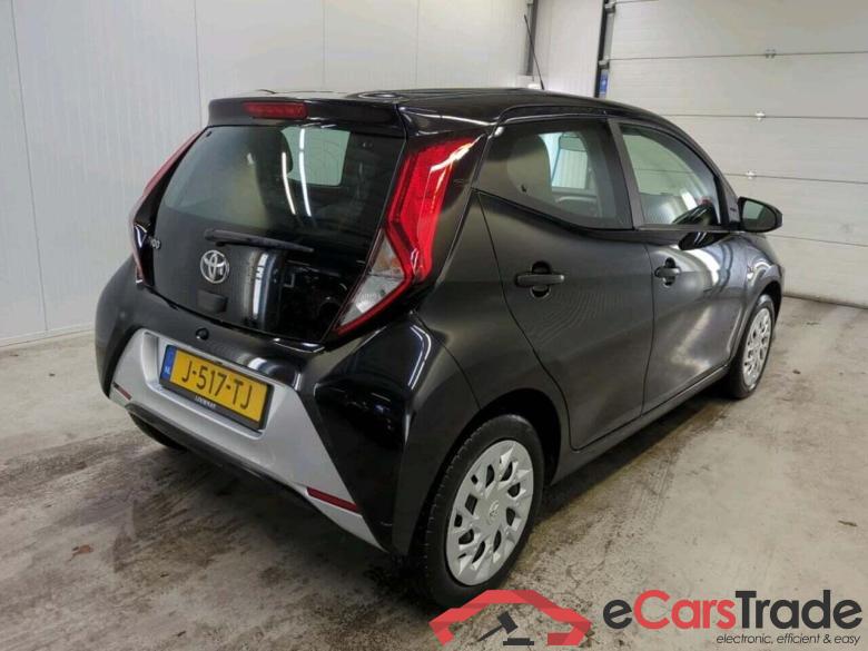 TOYOTA Aygo 1.0 VVT-i x-play #2