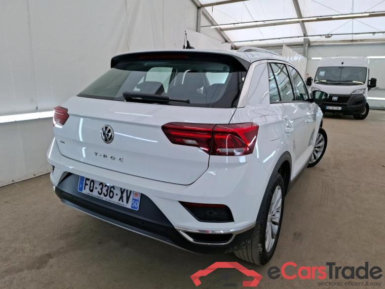 VOLKSWAGEN T-Roc / 2017 / 5P / SUV 1.5 TSI 150 EVO CARAT DSG7 #3