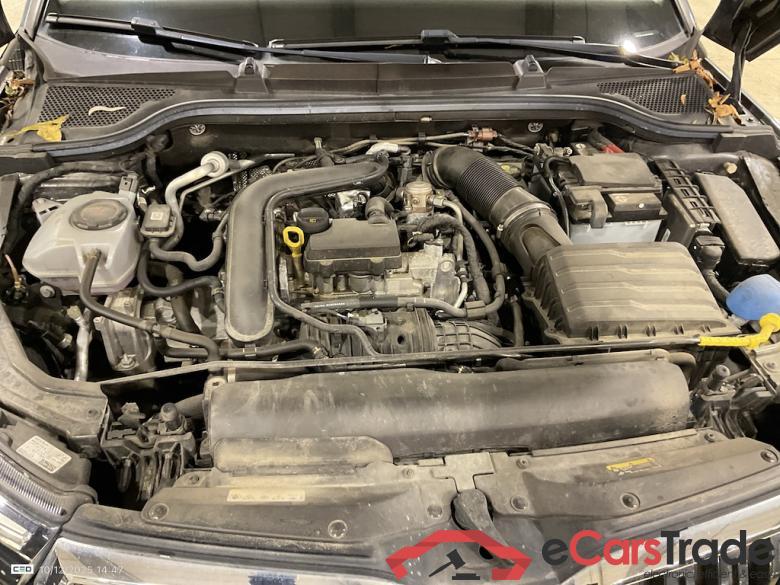 SKODA KAMIQ 1.0 TSI Style DSG #6