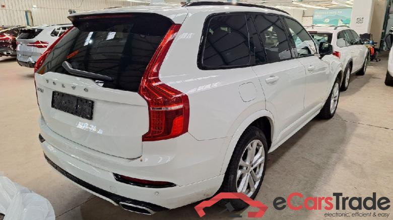 XC90 R Design Plug-In Hybrid AWD 2.0 T8 Twin Engine 288KW AT8 7 Sitzer E6dT #2