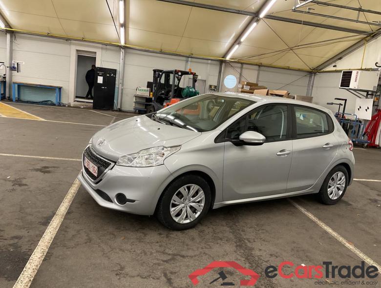 PEUGEOT 208 1.2i Active #1