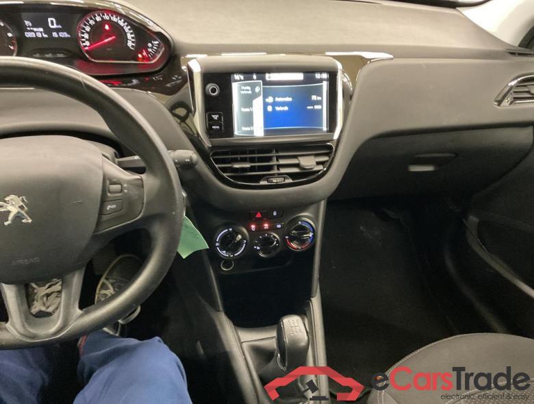 PEUGEOT 208 1.2i Active #6