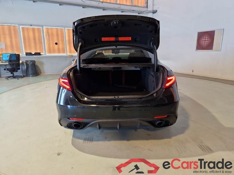 ALFA ROMEO GIULIA / 2016 / 4P / BERLINA 2.2 TD 210 CV VELOCE AT8 Q4 #5