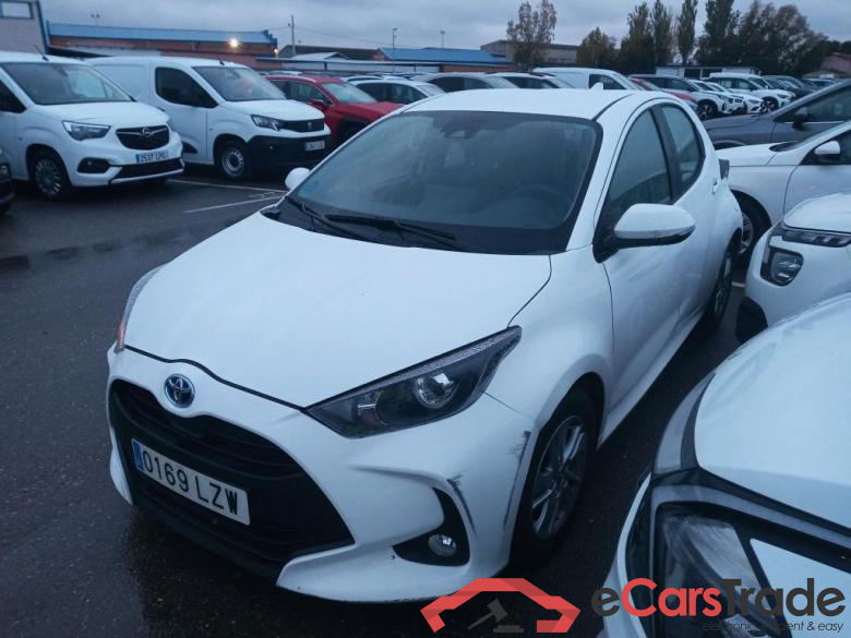 TOYOTA Yaris / 2020 / 5P / berlina con portón 1.5 120H Business Plus