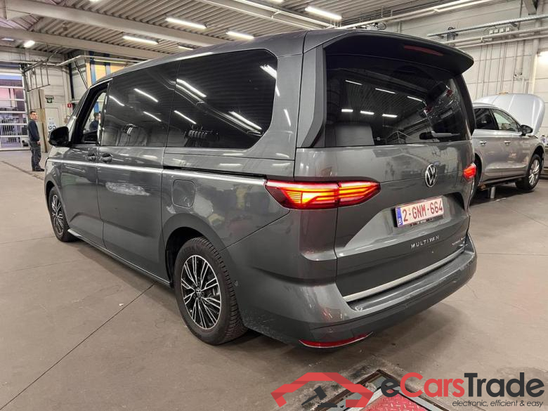 VOLKSWAGEN Multivan T7 Long eHybrid (PHEV) Multivan Style Lange versie 1.5 eHybrid 4X4 180kW / 245 pk DSG6