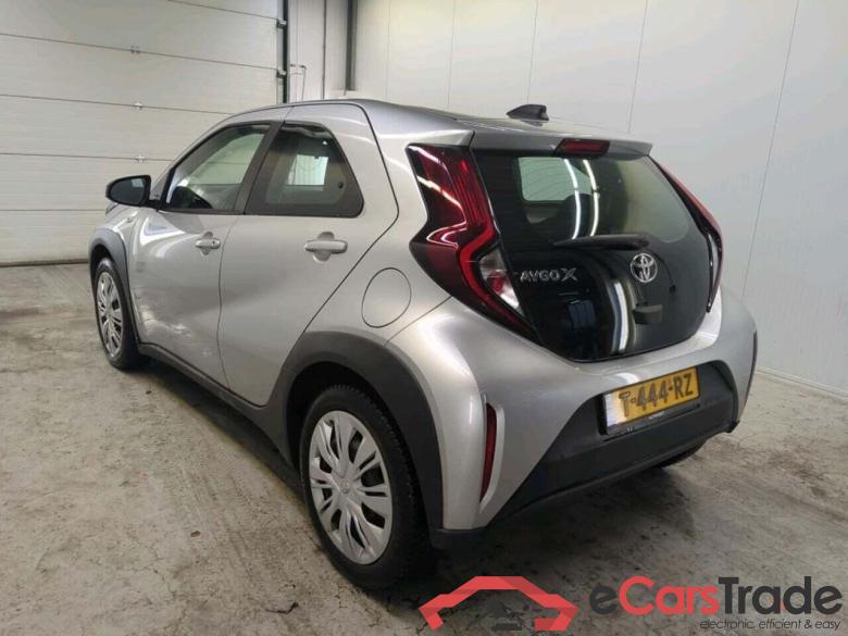 TOYOTA Aygo X 1.0 VVT-i MT Play #6