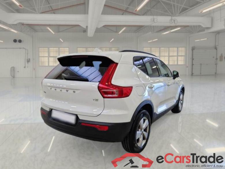 VOLVO XC40 / 2017 / 5P / SUV T2 MOMENTUM CORE #2