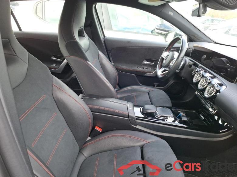 MERCEDES-BENZ Classe A 5p Berline A 200 AMG Line 7G-DCT #6