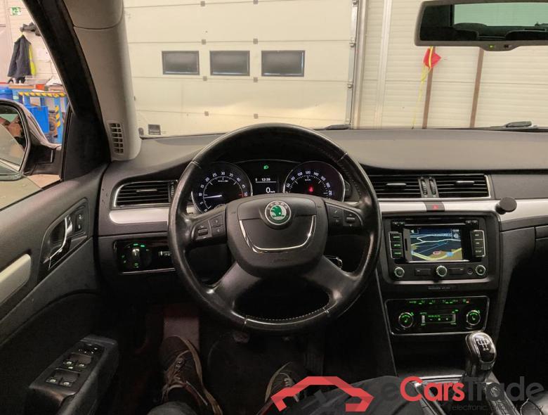SKODA Superb Combi COM AMBITION 1,6 CR TDI 77KW 5V #5