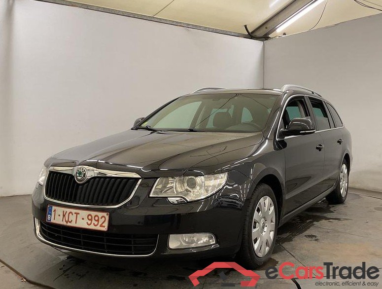 Skoda Superb Combi 1.6 TDI Xenon Navi Leather Klima PDC ... #1