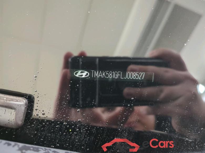 Hyundai KONA Limited Electric 64 kWh 5d #6