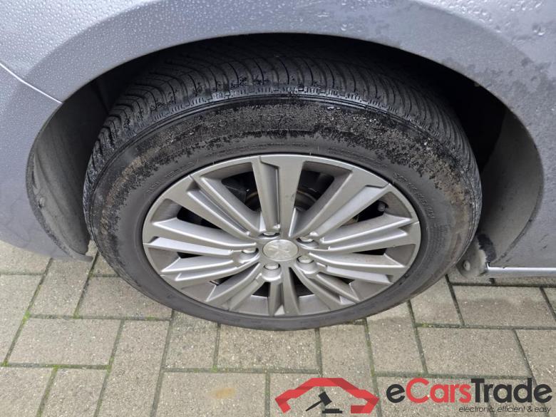 PEUGEOT 308 SW 1.2 PureTech Allure #4