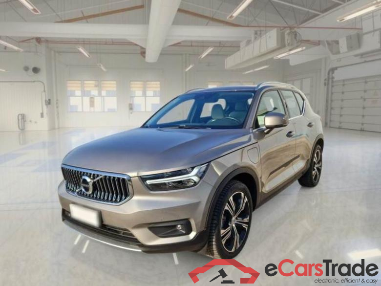 VOLVO XC40 / 2017 / 5P / SUV T5 PLUG-IN HYBRID AUTO RECHARGE INSCR.